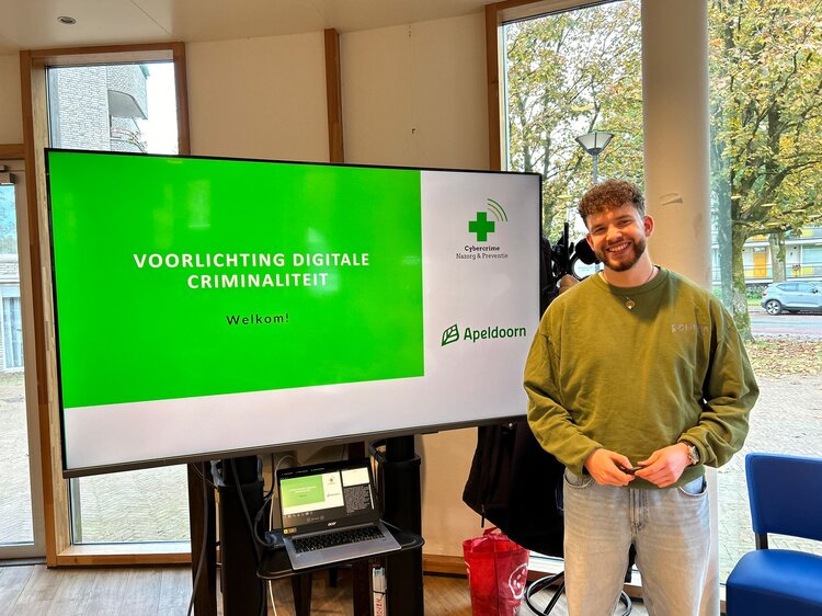 Gratis bijeenkomst leert senioren hoe ze online veilig blijven